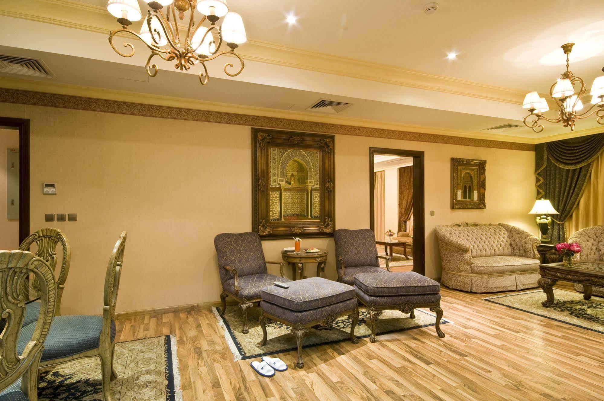 Amjad Royal Suites Hotel Djedda Buitenkant foto